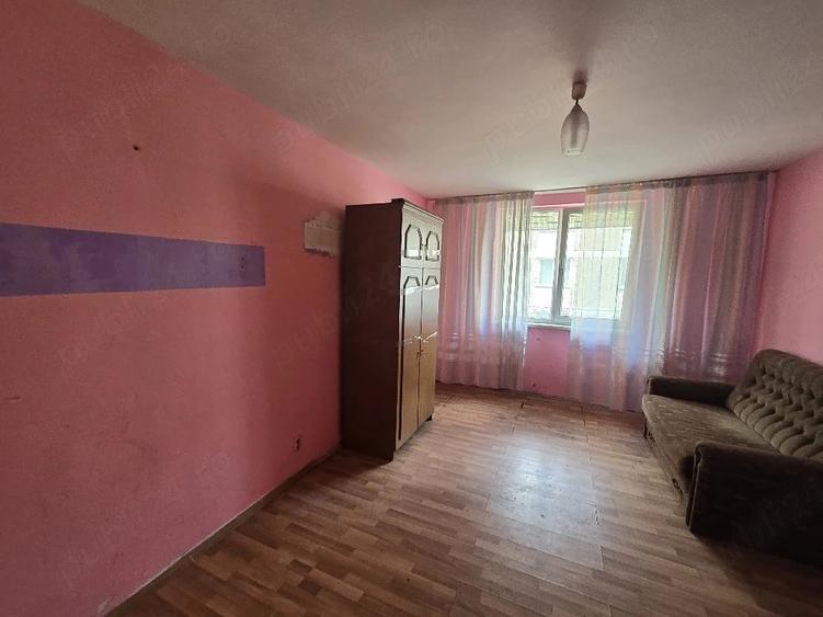 Garsonieră decomandată în Central