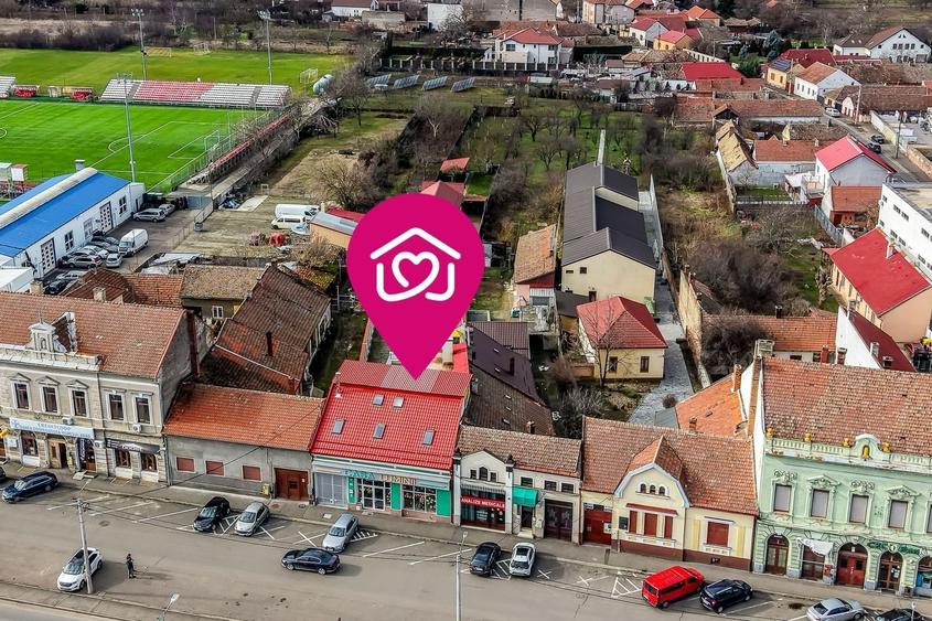 Spațiu comercial, de 890 mp, în Aradul Nou