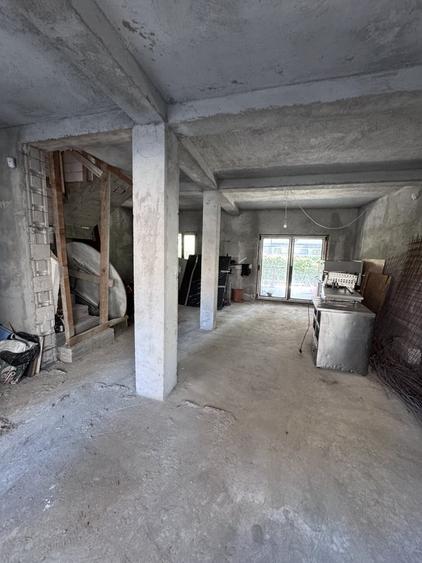 Casă cu 3 camere cu Teren 164 Mp în Dobroești