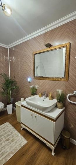 Apartament cu 2 camere, mobilat în Central