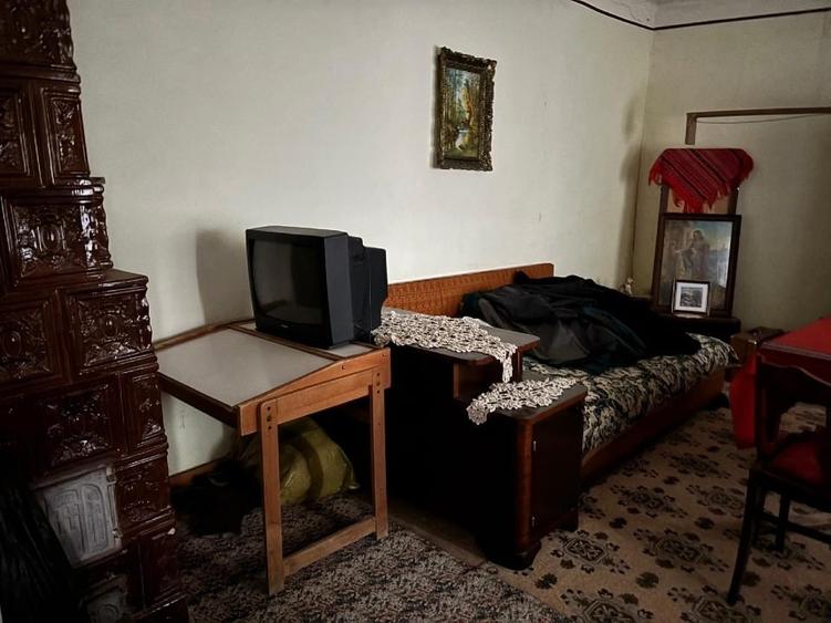 Casă individuală cu 4 camere cu Teren 2200 Mp în Central