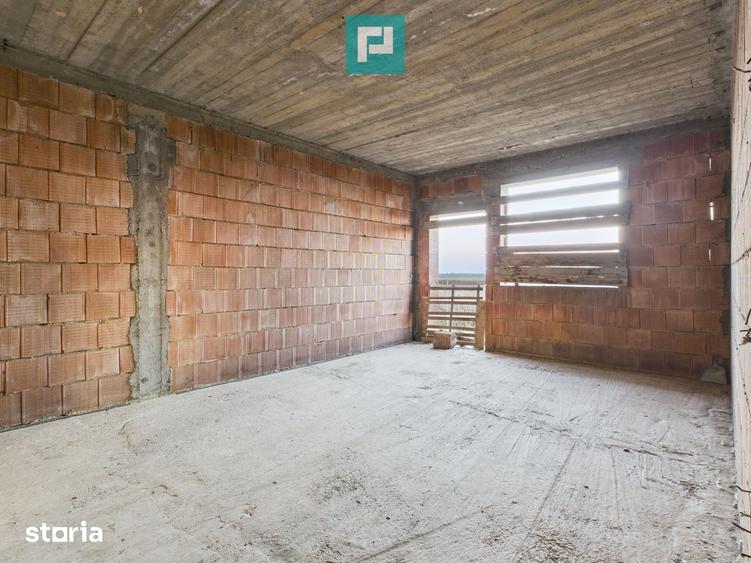 Casă cu 7 camere cu Teren 842 Mp în Olari