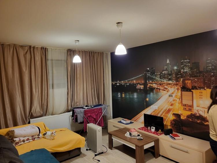 Apartament cu 2 camere semidecomandat în Central