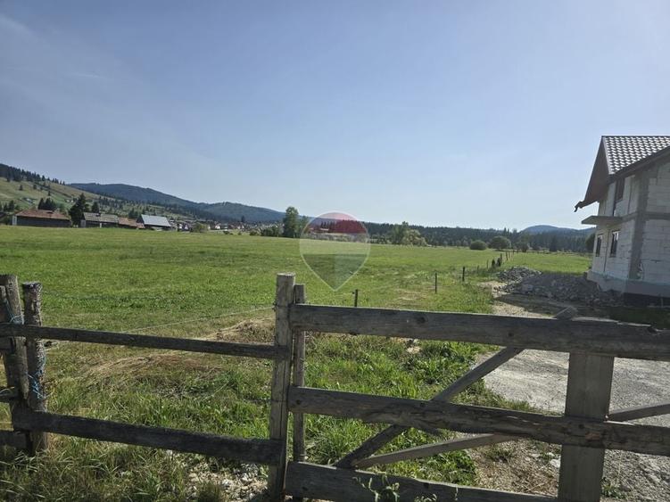 Teren agricol intravilan de 10814 mp, în Bilbor
