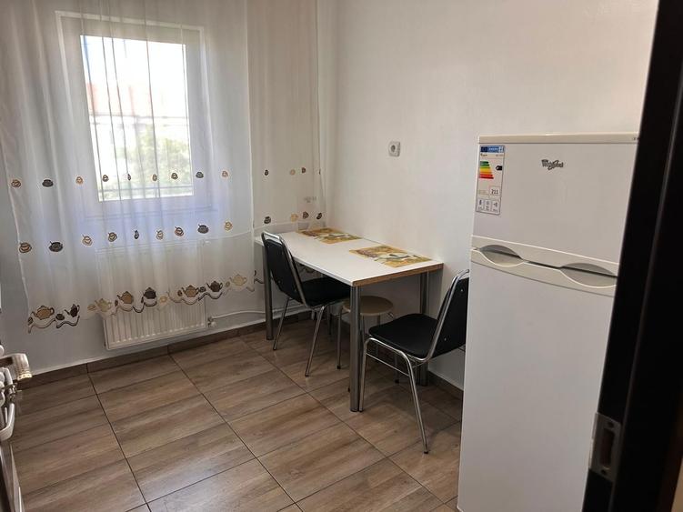 Apartament cu 2 camere decomandat în Lotus