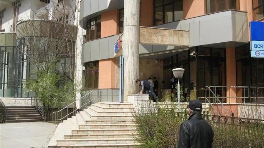 Birou, în Central