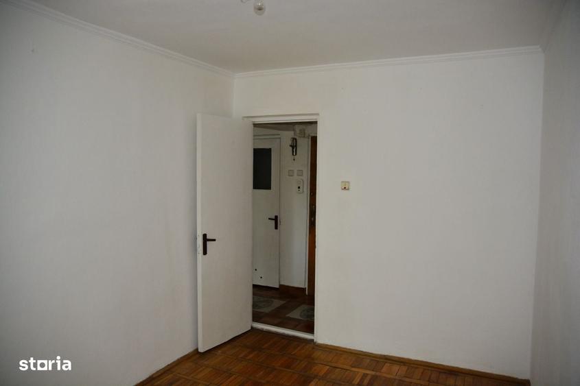 Apartament cu 2 camere decomandat în Războieni