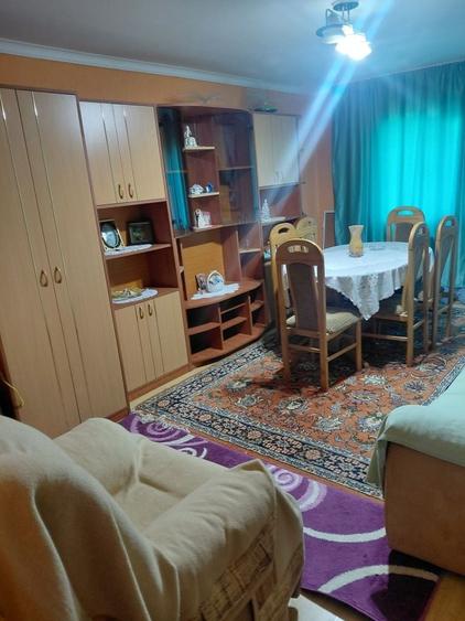 Apartament cu 2 camere decomandat în Petru Rareș