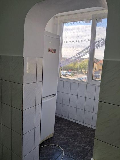Apartament cu 2 camere decomandat în Cihei