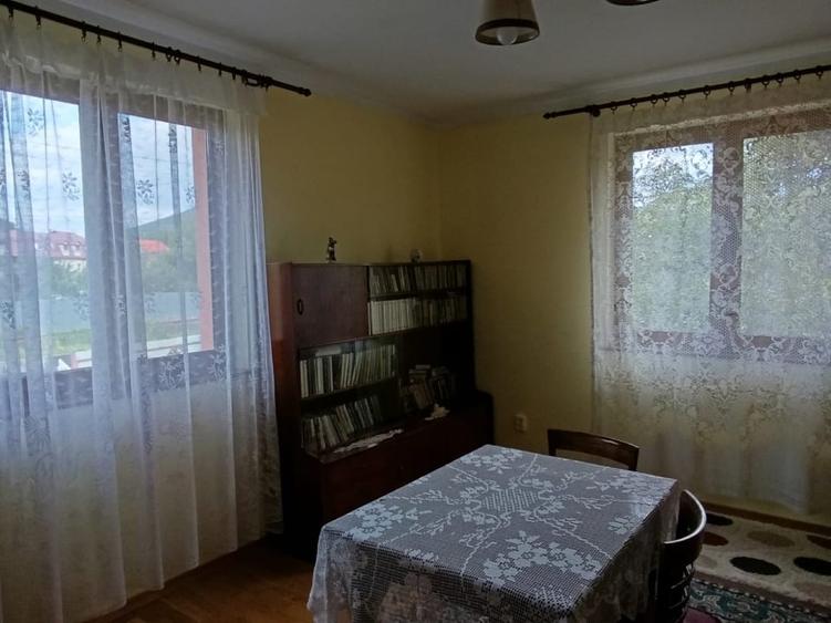 Casă individuală cu 3 camere cu Canalizare în Central