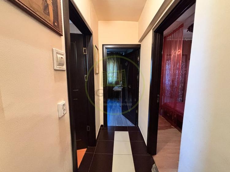 Apartament cu 4 camere semidecomandat, mobilat în Lăpuș