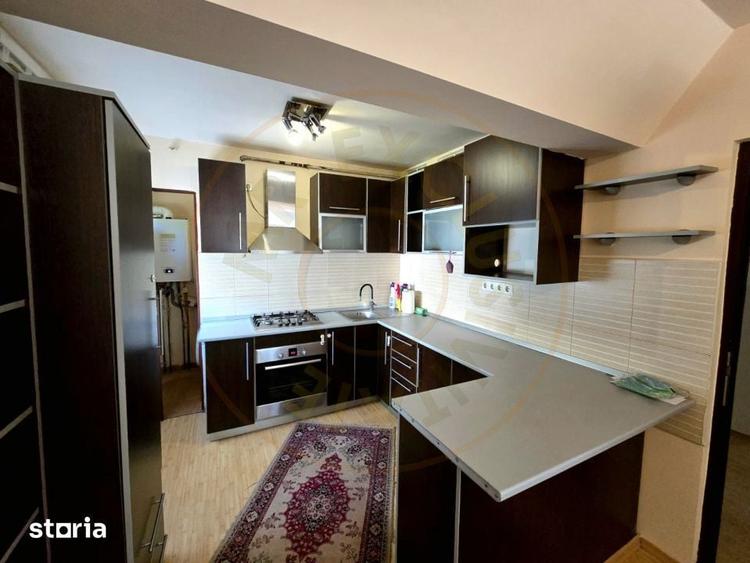 Apartament cu 4 camere decomandat în Micro 16