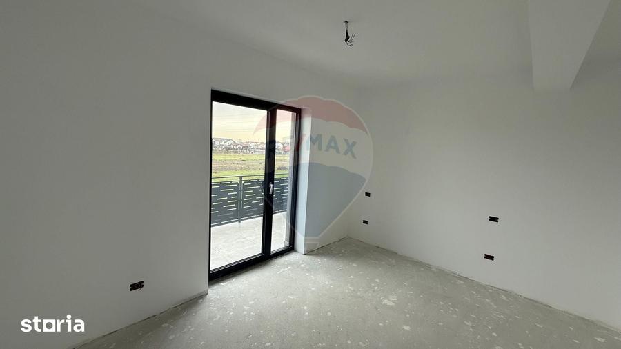 Casă cu 4 camere cu Teren 330 Mp în Central