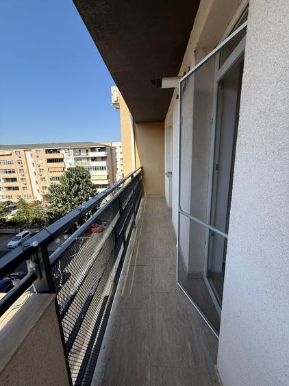 Apartament cu 2 camere decomandat în Berceni