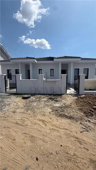 Duplex cu 3 camere cu Canalizare în Moșnița Nouă