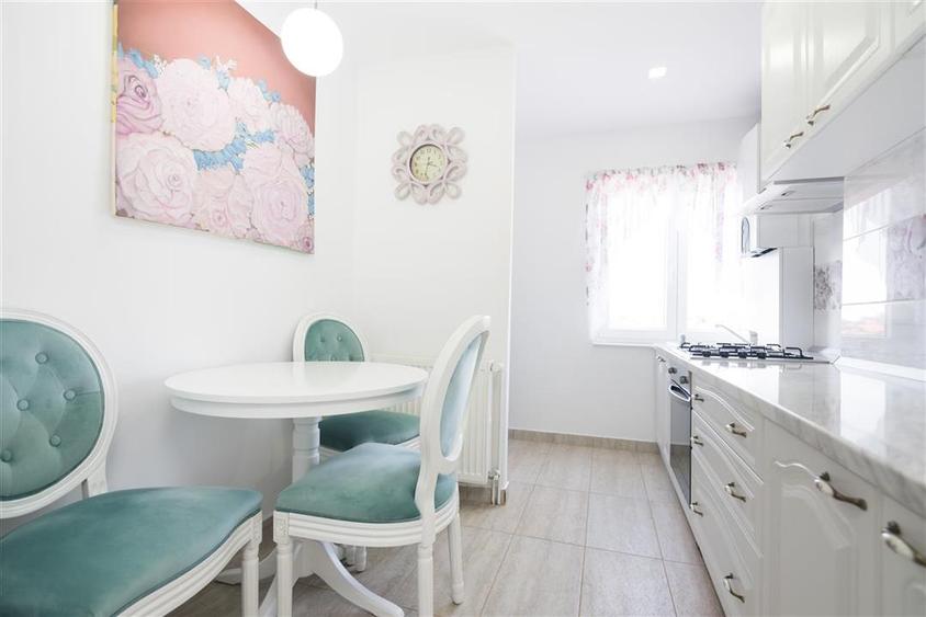 RECO Apartament 2 camere Marghita – etaj 3 4, balcon, baie cu geam, bloc cu acop - 16