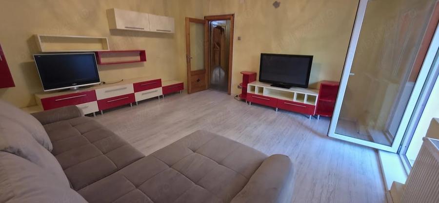 Apartament cu 3 camere decomandat în Bucovina