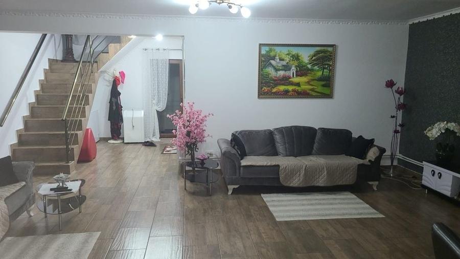 Casă cu 3 camere în Gostinari