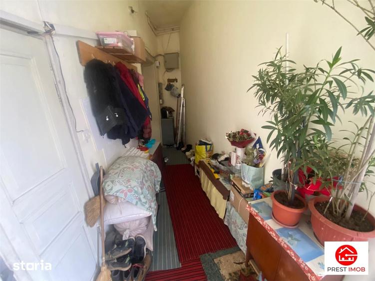 Casă cu 3 camere cu Teren 242 Mp în Central