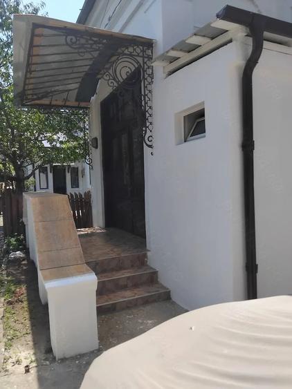 Casă cu 6 camere cu Teren 298 Mp în Corabia