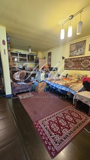 Apartament cu 2 camere semidecomandat în Florești