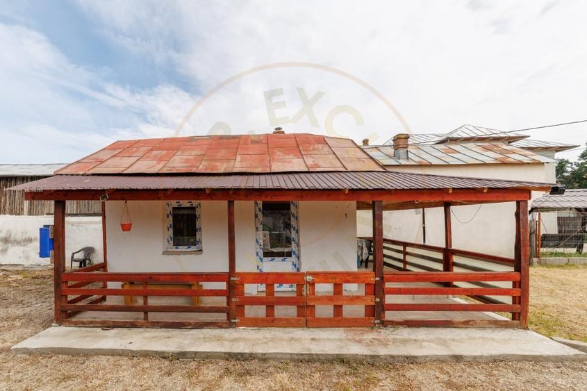 Casă individuală cu 1 camere cu Canalizare în Lunca Corbului