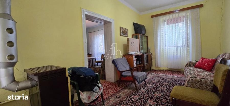Casă cu 4 camere în Vânători