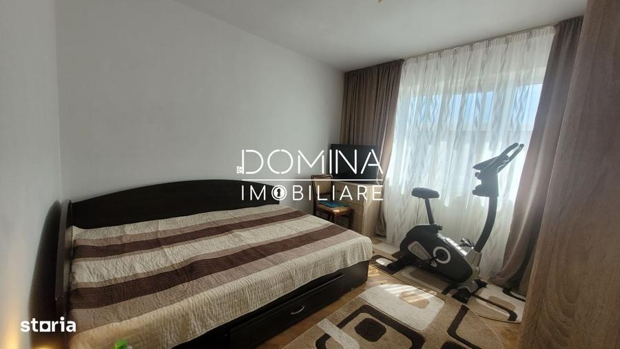 Apartament cu 3 camere decomandat în Teilor