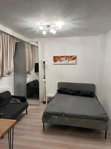 Garsonieră decomandată în Central