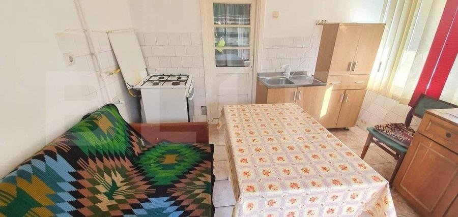 Casă individuală cu 3 camere cu Canalizare în Central