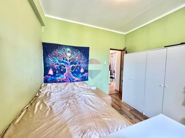 Apartament cu 2 camere decomandat, mobilat în Central