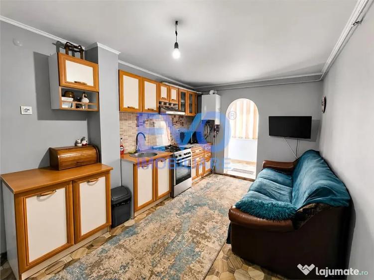 Apartament cu 2 camere semidecomandat în Tomești