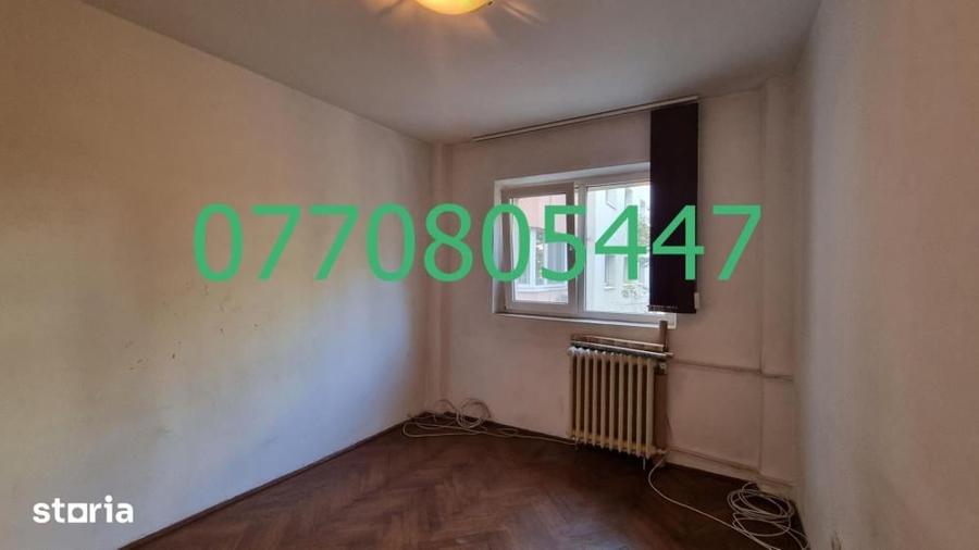 Apartament cu 4 camere în Moșilor