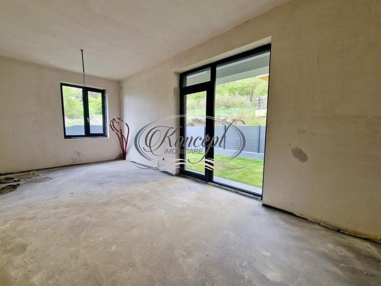 Duplex cu 5 camere cu Canalizare în Florești