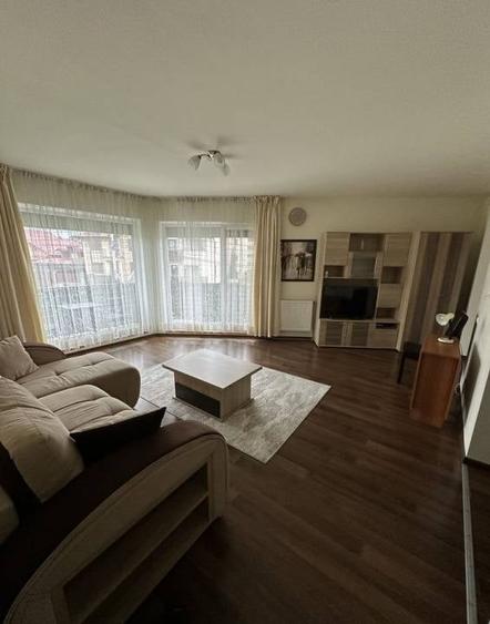 Apartament cu 2 camere semidecomandat în Europa