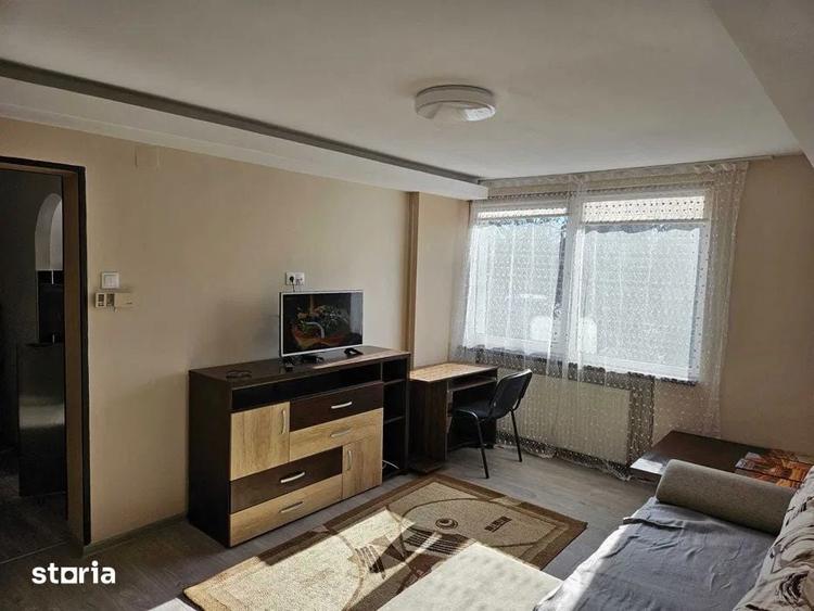 Apartament cu 2 camere decomandat în Cornișa
