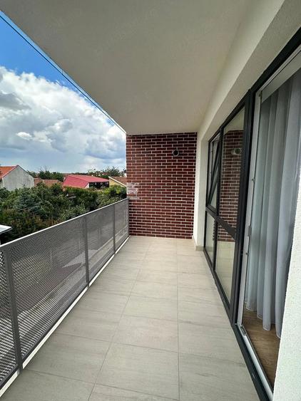 Apartament cu 3 camere decomandat în Iosia