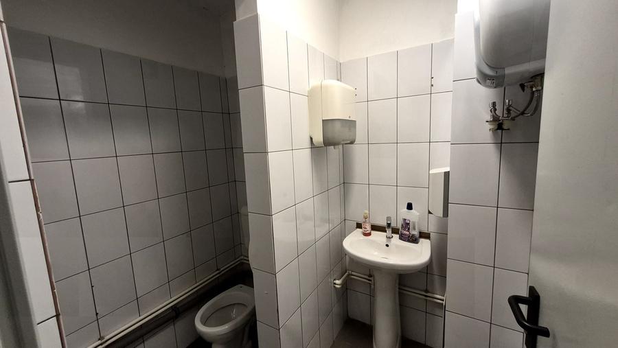 Spațiu comercial, de 143.0299987793 mp, în Vitan Mall