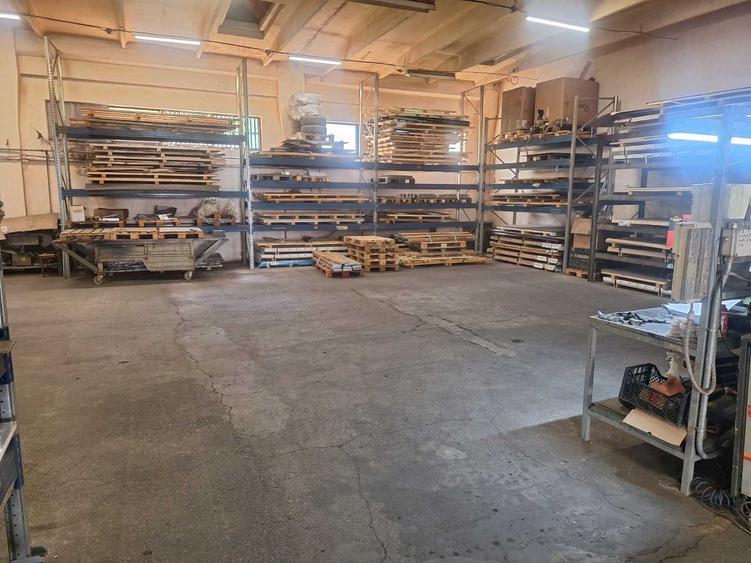 Spațiu comercial, de 500 mp, în Aradul Nou