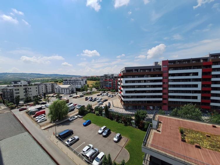 Apartament cu 5 camere decomandat, mobilat în Bună Ziua