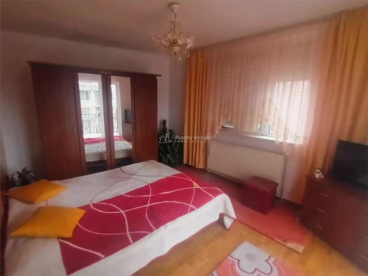 Casă cu 5 camere cu Teren 260 Mp în Mazepa 1