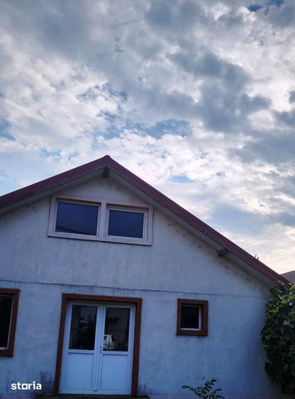 Casă cu 5 camere cu Teren 933 Mp în Mărăcineni