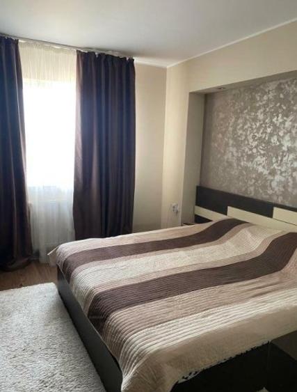 Apartament cu 3 camere decomandat, mobilat în Faleza Nord