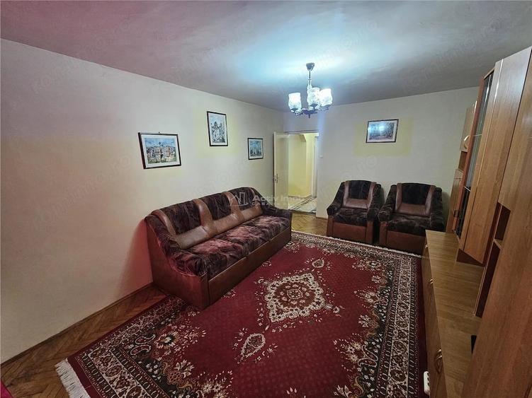 Apartament cu 2 camere decomandat în Cuptoare (Reșița)