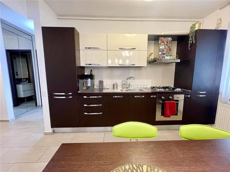Apartament cu 2 camere semidecomandat, mobilat în Băneasa