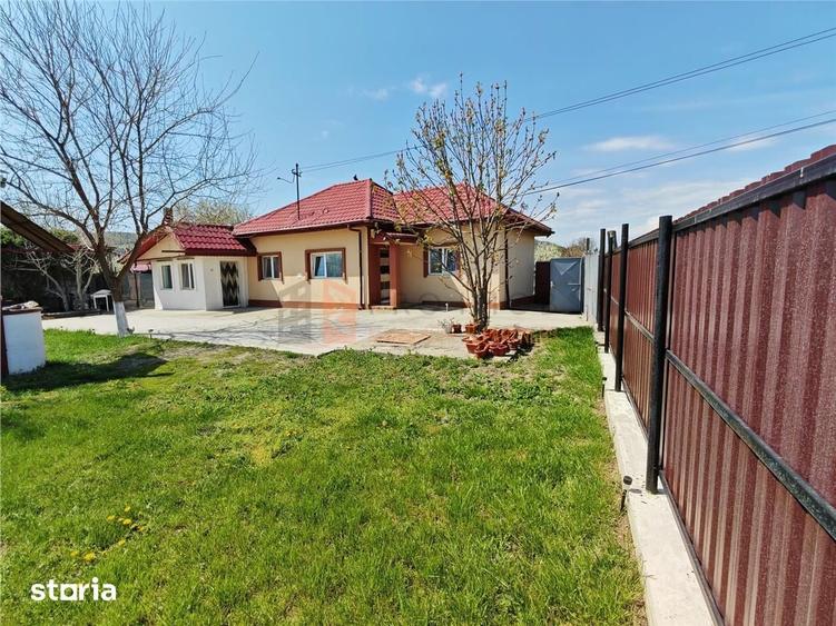 Casă cu 2 camere decomandat cu Teren 1983 Mp în Vernești