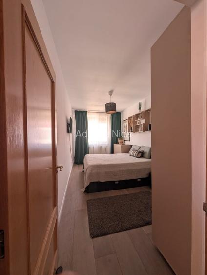 Vând apartament cu 3 camere