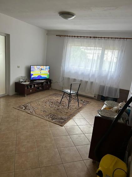 Casă cu 3 camere cu Teren 1000 Mp în Central