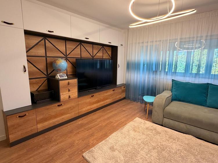 Apartament cu 4 camere decomandat, mobilat în Aviației