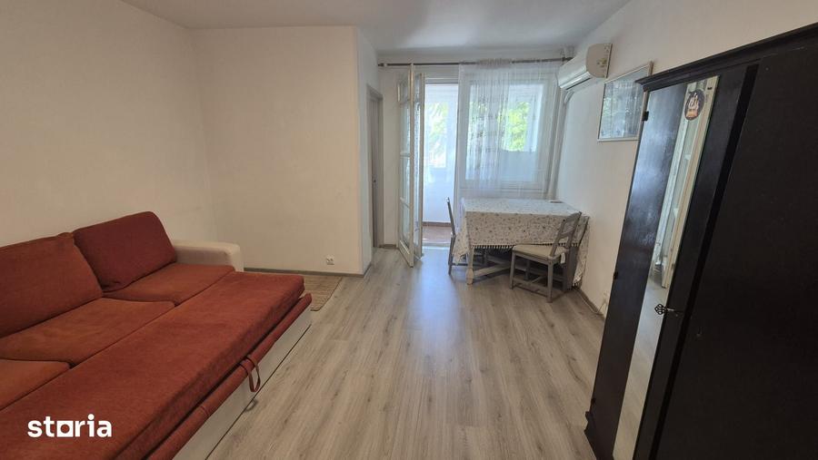 Apartament cu 4 camere semidecomandat în Ștefan cel Mare